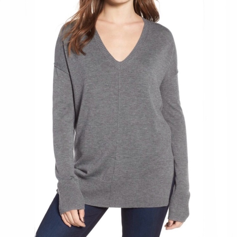 Trouve/Nordstrom — Dark Grey V-Neck Gray Sweater — Size M — NWT
